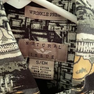 Men’s Vintage Natural Issue 100% cotton short sleeve button down shirt.